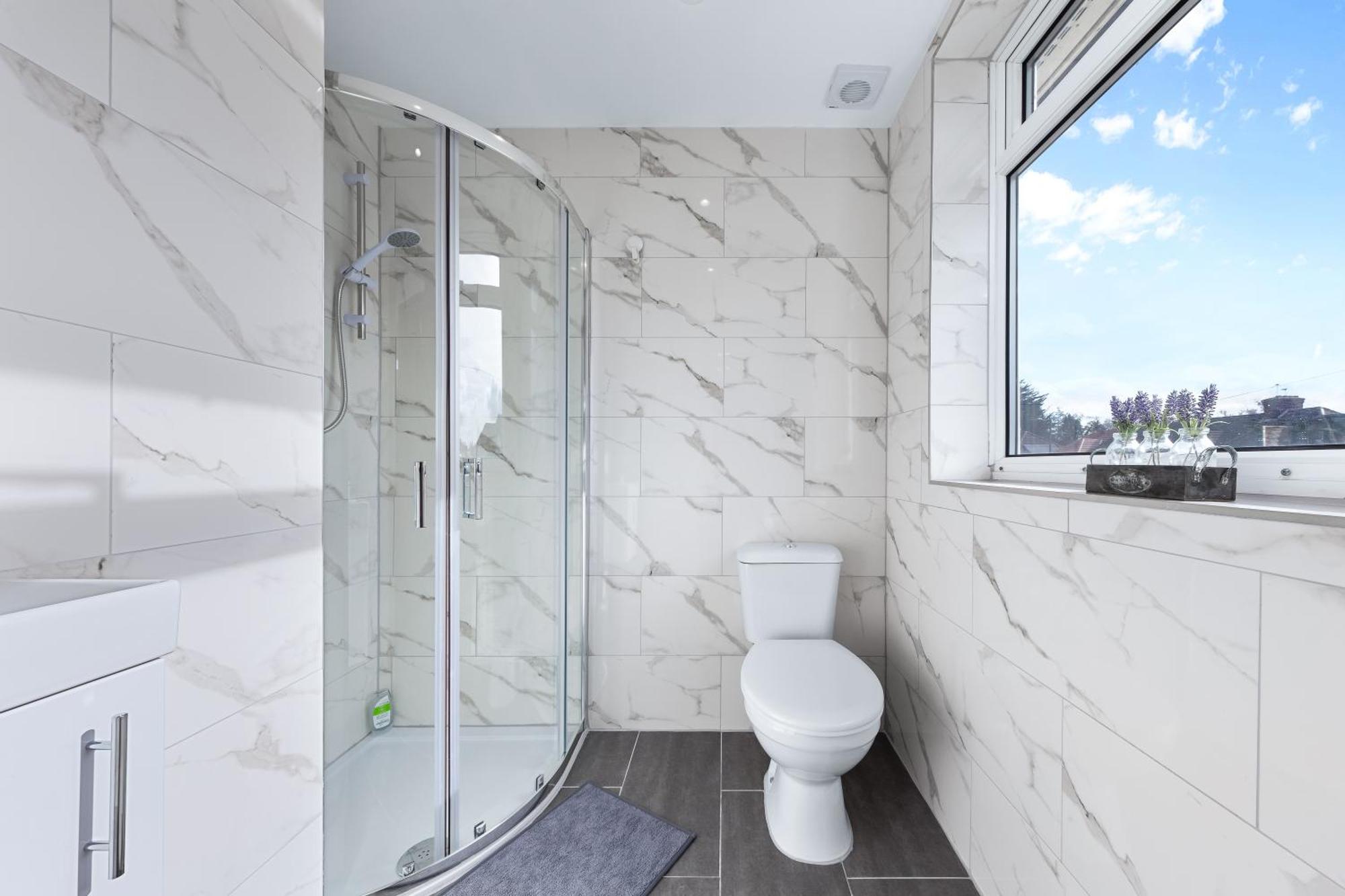 Serviced Ensuite Modern Studio - Sleeps 2 - Near Wembley Stadium - Good Transport Link To Central London - Harrow Ha3 Hatch End Exteriör bild